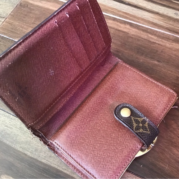 Authentic Louis Vuitton‎ French Kisslock Wallet - Picture 2 of 11